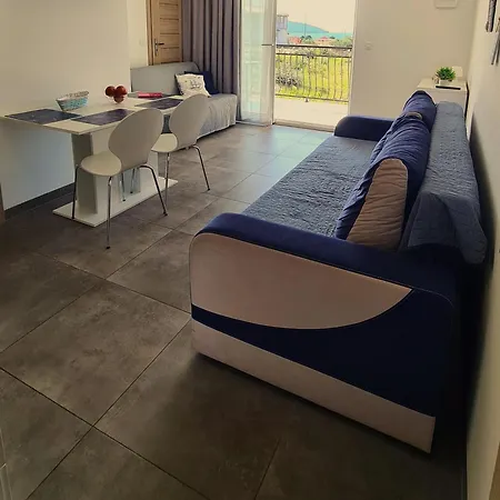 Dalmacjia Apartment *